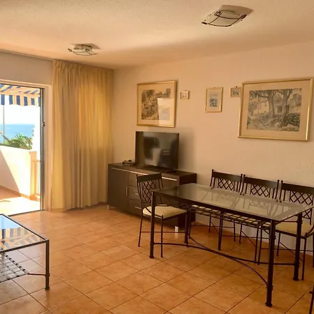 2 Bedroom Townhouse In Puerto Colon Holiday home *